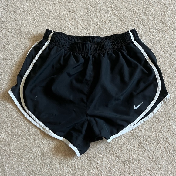black nike shorts - Picture 1 of 4